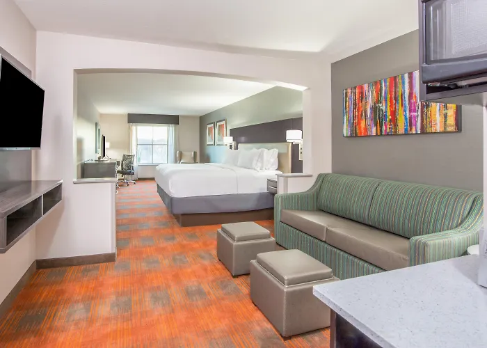 Holiday Inn Express Shawnee By Ihg
