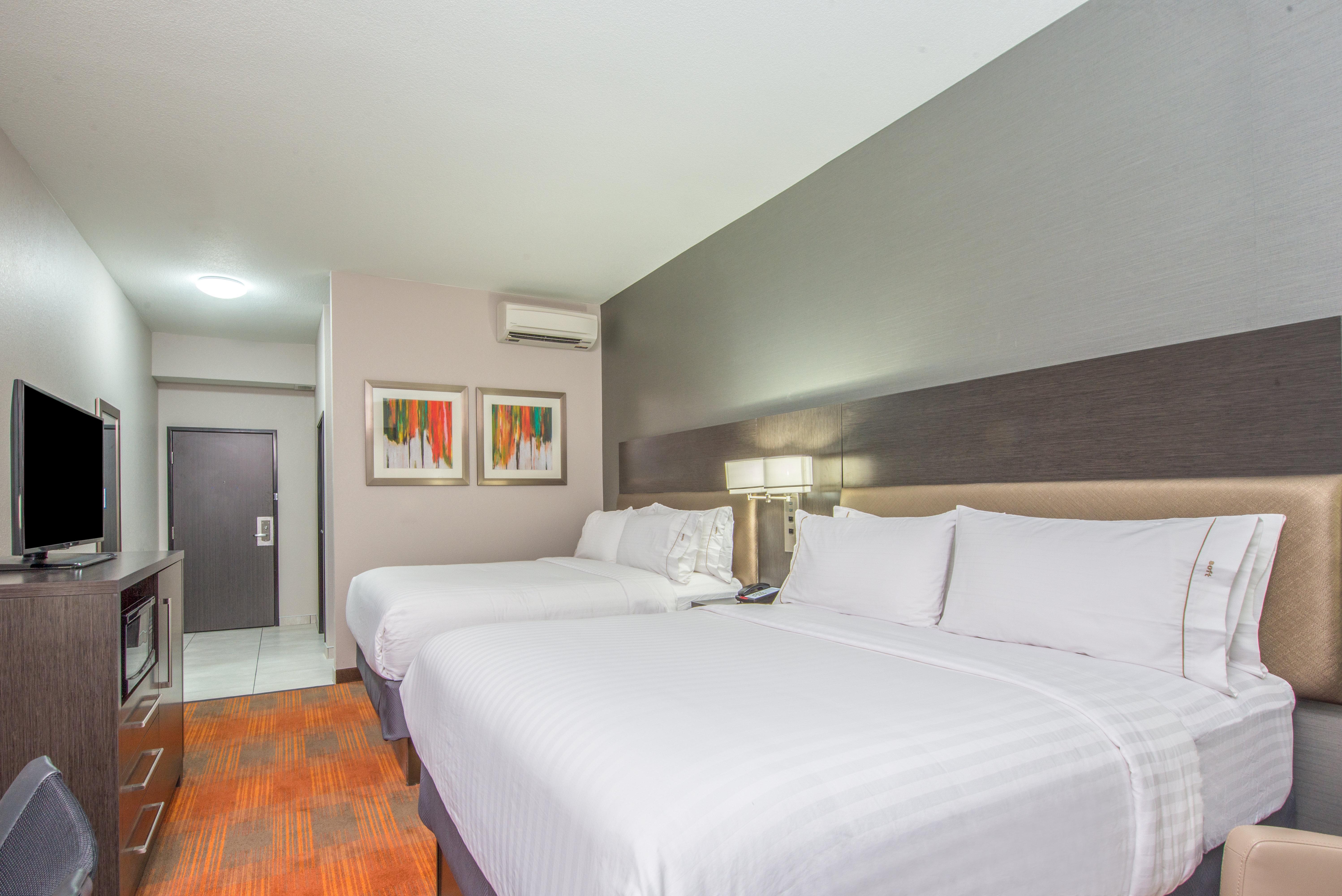 Express By Ihg Hotel 3*